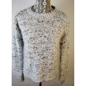 SO Fuzzy Eyelash Popcorn Gray Sweater Size Medium